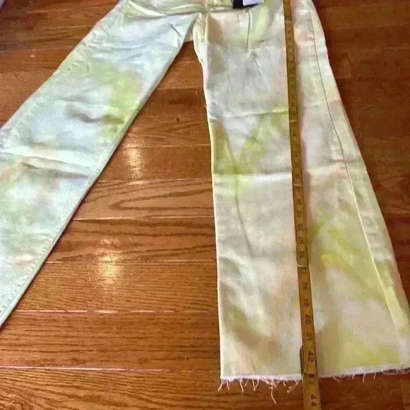 NWT Stradivarius Yellow Tye Dye Raw Hem Jeans. Size 4 - Picture 6 of 12